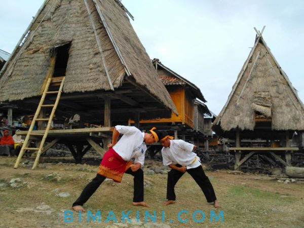 Tradisi Tumbu Tuta yang ada di Kecamatan Wawo.